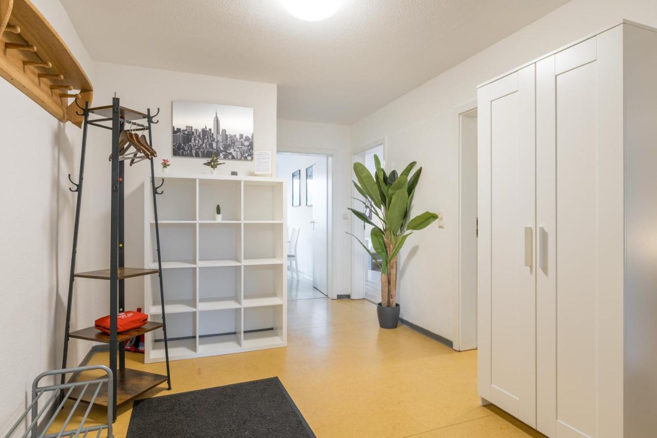 Einfach Aber Sehr Komfortabel - Wohnung Fuer 6 Personen - 2Xwc - Grupen, Messe, Monteure, Studenten - Voll Ausgestattet - 6 Betten 140X200Cm Hochwertig, 3 Smart-Tv 55 Zoll Netflix, 1000 Mbit Wlan, Voll Ausgestattete Kueche Duisburg Ngoại thất bức ảnh